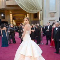 Mungkin belum banyak yang tahu bahwa Jennifer Lawrance pernah berhanti sekolah. Aku dropped out saat SMA. Jadi aku tidak punya ijazah. Aku mendidik diri sendiri, kata aktris pemenang Oscar tersebut kepada 60 Minuters. (Foto:Getty Images)