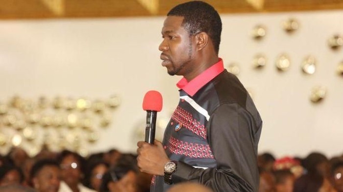 Walter ditangkap karena menjual obat ilegal. (Foto: BBC/FACEBOOK/WALTER MAGAYA) Walter ditangkap karena menjual obat ilegal. (Foto: BBC/FACEBOOK/WALTER MAGAYA)