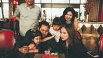 Gaya Seru Beauty Vlogger dan Sosialita, Paola Tobing Saat Cicip Makanan