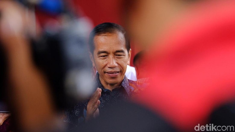 Jokowi Teken Keppres Biaya Haji 2019