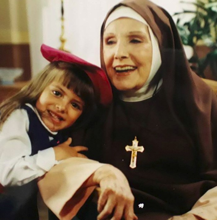 Daniela 'Dulce Maria' Aedo Pemeran dulce maria di telenpvela 2000-an carita de angel.