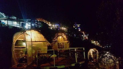 Foto: Liburan Mendadak, Nikmati Malam di Bandung Yuk!