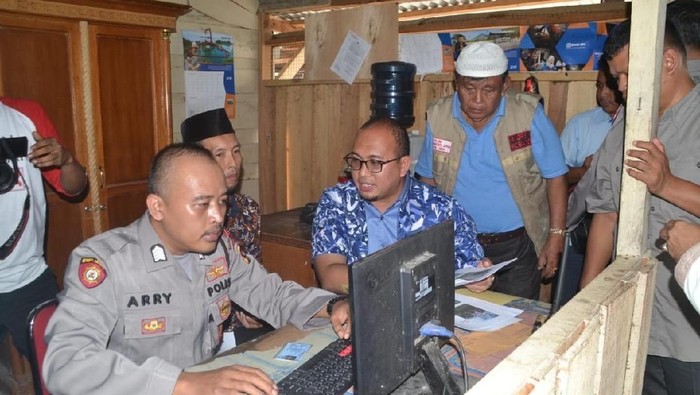 Andre Rosiade Laporkan Perusakan Balihonya ke Polisi