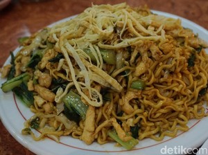 Cahaya Kota: Menyantap Menu Favorit Bung Karno di Resto Legendaris