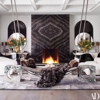 Rumah real estate mewah Orang yang bisa membeli atau paling tidak mencicil rumah real estate mewah biasanya memang kaya. Namun banyak orang kaya sebenarnya yang lebih memilih membeli rumah sederhana atau tidak di daerah mahal sekaligus sebagai investasi. Sedangkan banyak orang yang pada dasarnya tidak mampu berutang bertahun-tahun demi prestise. Foto: Dok. Architectural Digest/Douglas Friedman