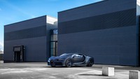 Sayang, belum diketahui secara pasti berapa harga banderol mobil super special yang menyandang salah satu mobil terkencang di dunia ini. Foto: Pool (MotorTrend)