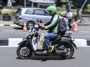 Ojol Sekarang Dilarang Narik Pakai Sandal