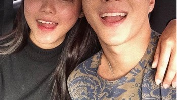 Ketika itu, keduanya sedang berada di atas kapal bermotor dalam perjalanan kembali ke pantai. Foto: Instagram @janicanam