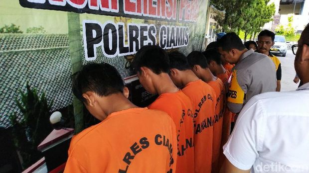 Ulah Geng Motor 'Hiu' Siksa Pemuda yang Ternyata Salah Sasaran