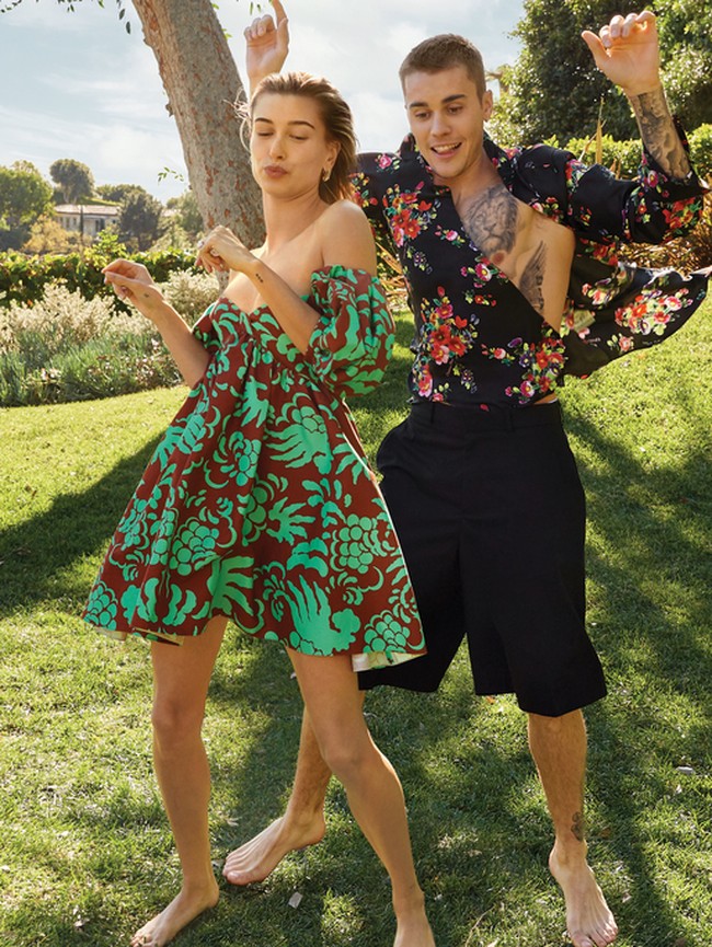 Justin dan Hailey dekat kembali setelah bertemu di geraja pada Juni 2018. Kurang dari sebulan pertemuan mereka, kedua pasangan muda itu bertunangan.  Foto: Vogue/Annie Leibovitz