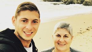 5 Momen Kedekatan Pesepak Bola Emiliano Sala dengan Ibunda