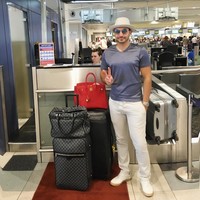 Dalam dunia kedokteran, khususnya dunia kecantikan, Dr. Thiago dikenal dengan risetnya mengenai perawatan anti-aging. Dia merupakan pencipta 24K Gold Peeling Gel yang bisa membuat tampilan wajah lebih muda. Dia pernah mendapatkan penghargaan di bidang biochemistry pada 2011. (Foto: Dok. Instagram Dr. Thiago Freire)