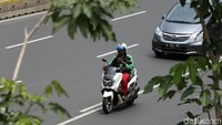 Para pengandara pun berharap ada solusi yang lebih baik untuk menjaga keamanan dan keselamatan pengendara di jalanan dari pada melaksanakan pelarangan dan hukuman bagi para pengendara yang menggunakan GPS saat berkendara. Agung Pambudhy/Dok. Detikcom.