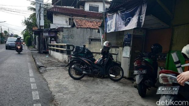 Polisi Sebut Koper Mencurigakan di Depan Warteg Jatinegara Kosong