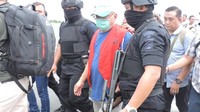 Alay saat menjadi Komisaris Utama BPR Tripanca Setyadana Lampung membobol kas hingga Rp 119 miliar. Uang itu merupakan tabungan APBD Lampung Timur dan Lampung Tengah. Akibat perbuatannya, Alay merugikan kas APBD hingga Rp 119 miliar. Berdasarkan putusan MA Nomor 510/K/PID.SUS/2014 tanggal 21 Mei 2014, Alay dijatuhi vonis 18 tahun penjara.
