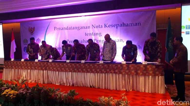 9 Kementerian-Lembaga Teken MoU Pengawasan Penyelenggaraan Umrah 9 Kementerian-Lembaga Teken MoU Pengawasan Penyelenggaraan Umrah