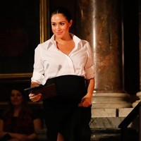 Di luar goodie bag yang mewah, Daniel Martin, sahabat dan juga makeup artist Meghan Markle mengungkap isi pesta baby shower itu kepada People.  Itu adalah yang Meghan butuhkan, seperti ajang reuni untuk kita semua juga yang tak pernah bertemu lagi sejak royal wedding, ungkapnya. Foto: Getty Images 