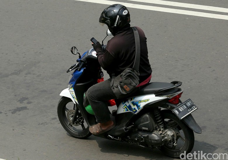 Kalau pakai GPS seperti ini pasti akan ditilang. Foto: Agung Pambudhy Kalau pakai GPS seperti ini pasti akan ditilang. Foto: Agung Pambudhy