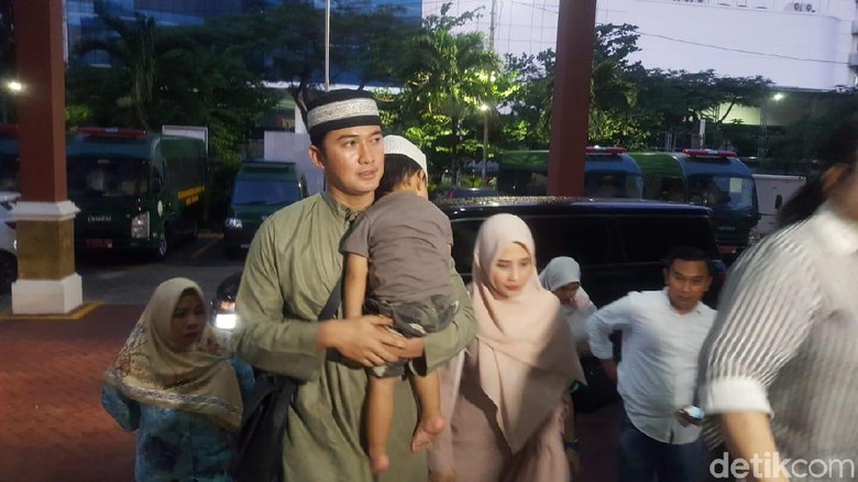 Elza Syarief: Mandala Shoji Datang Inisiatif Hadapi Putusan Elza Syarief: Mandala Shoji Datang Inisiatif Hadapi Putusan