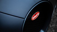 Perbedaan model ini terletak pada bagian knalpot, menggunakan bodywork carbon fiber, pelek kali ini dijamin lebih ringan namun tetap kokoh. Foto: Pool (MotorTrend)