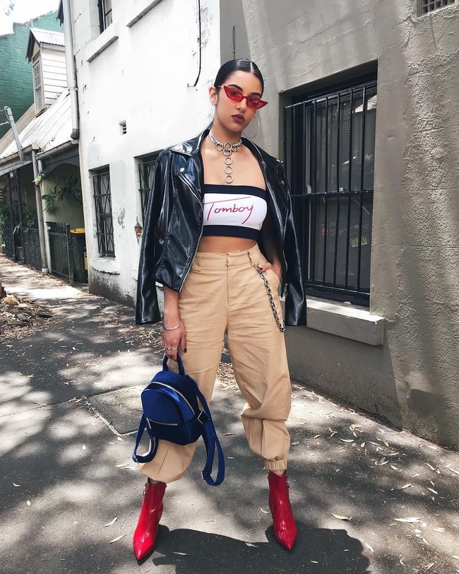 Butuh Waktu Lama Hasilkan Foto SempurnaBanyak orang menganggap selebgram adalah pekerjaan yang mudah karena hanya bermodalkan foto. Padahal menghasilkan foto yang pantas diunggah bukan hal mudah. Selebgram Rowi Sigh mengatakan jika kadang butuh 50 hingga 100 kali jepretan untuk mendapat satu yang bagus. Foto: Instagram