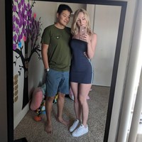 Pasangan ini terus menerima banyak penghinaan online ketika Lisa menyampaikan berita pertunangan mereka melalui postingan Instagram tahun lalu. Lisa telah dituduh menjadi pengkhianat ras, semenara Jay telah menjadi sasaran panggilan dengan nama-nama rasis seperti homo, China, dan lucky motherf**ker. Foto: Instagram @lisapeachy