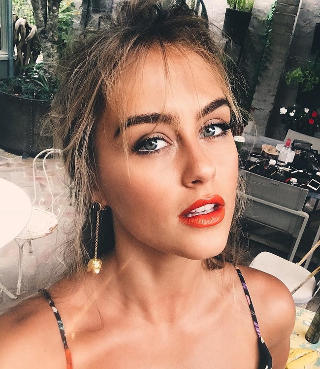 Strategi EndorsementUmumnya mereka punya strategi tertentu untuk urusan endorsement. Dengan pengalaman, kamu belajar seberapa besar nilaimu. Ada beberaapa aturan bagi para influencer, tapi kamu juga harus berpikir mengenai waktu dan usaha yang dibuat di setiap unggahan juga, saran Rowi. Foto: Instagram