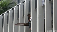 Selain Polda Metro Jaya, JPO lainnya yang juga direvitalisasi yakni JPO Bundaran Senayan dan JPO GBK.