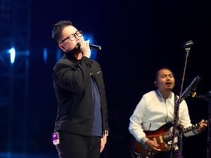 Lirik dan Chord Cinta Sampai Mati oleh Kerispatih