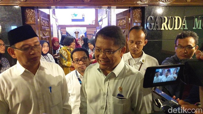 Menkominfo Rudiantara menanggapi rencana Bawaslu memanggil dirinya. (Foto: Amir Baihaqi/detikINET) Menkominfo Rudiantara menanggapi rencana Bawaslu memanggil dirinya. (Foto: Amir Baihaqi/detikINET)