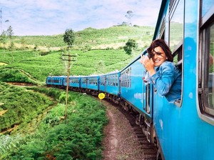Saat Penumpang Kereta Punya KTP Kembar dari Calo