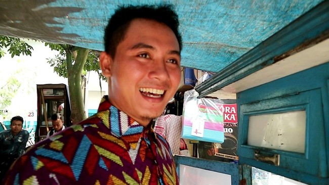 Jual Asinan hingga Siomay, Ini Potret 5 Penjual Makanan Tampan yang Viral Jual Asinan hingga Siomay, Ini Potret 5 Penjual Makanan Tampan yang Viral