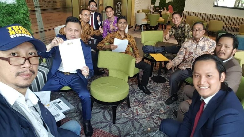 Kemarahan Abu Janda Dituduh Saracen oleh Facebook Kemarahan Abu Janda Dituduh Saracen oleh Facebook