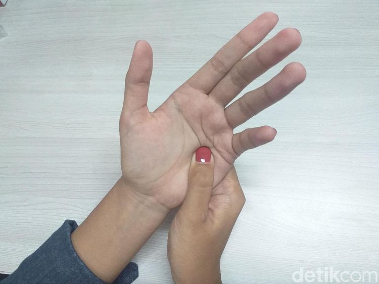 Semalam Tidur Tak Nyenyak? Pijatan di Titik Ini Bisa Redakan Insomnia