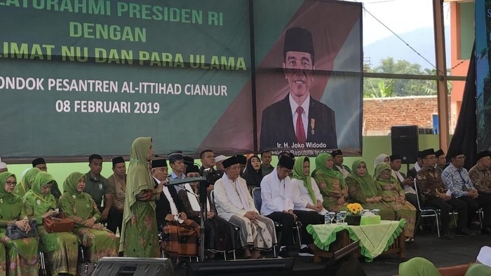 Kunjungi Ponpes Al-ittihad Cianjur, Jokowi Didoakan Panjang Jabatan