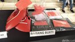 Potret Adi Saputra Pembanting Motor Berbaju Tahanan dan Cium Tangan Polisi