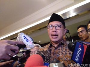 Menag: Dosen Hayati Diberhentikan karena Mangkir, Bukan Perkara Cadar