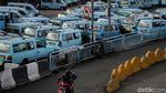 Terlalu! Pemotor Terobos Rambu di Terminal Kampung Melayu