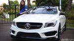 Senyum Manis Wanita Cantik di Auto Tune Contest & Charity