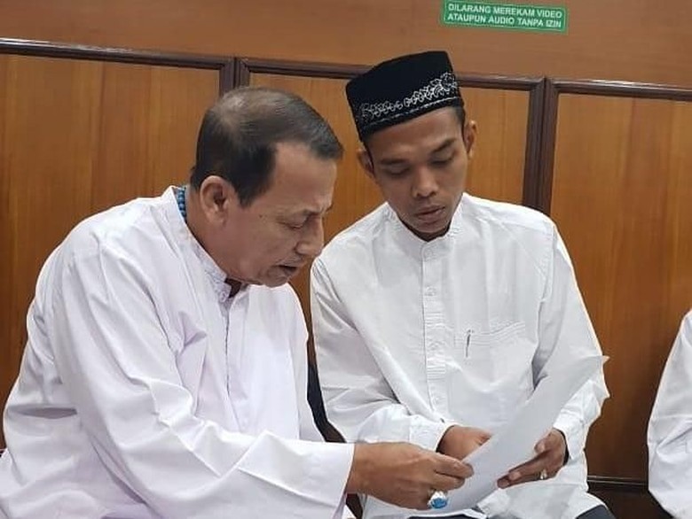 Sambangi Habib Luthfi, Ustaz Abdul Somad Diajak Kokohkan Dakwah Lewat NU Sambangi Habib Luthfi, Ustaz Abdul Somad Diajak Kokohkan Dakwah Lewat NU