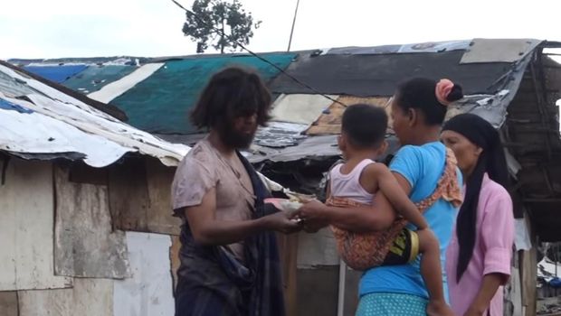 Kunjungi TPST Bantar Gebang, Baim Wong dan Paula Verhoeven Terkejut