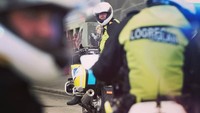 Islandia tidak mempunyai satuan militer, hanya kepolisian saja yang bernama Logreglan. Menariknya lewat Instagram dengan nama akun @logreglan, kepolisan setempat memposting berbagai aktivitas polisi sehari-harinya (Instagram/logreglan)