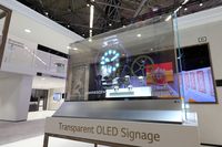 LG Pamer Layar OLED Transparan Bak di Film Hollywood