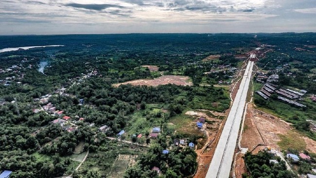 Tol Pertama Kalimantan Segera Beroperasi