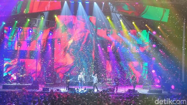 Perpisahan dan Perkenalan Nidji di Love Fest Vol. 3