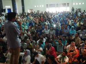 Sandiaga Janji Beri Beasiswa untuk Anak Petani hingga Buruh