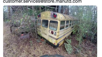 Gaya permainan bertahan parkir bus ala Mourinho sudah ditinggalkan jadi rongsokan. Foto: istimewa