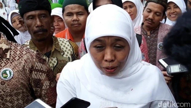 Ingin Fadli Zon Minta Maaf, Khofifah: Tunjukkan Sikap Negarawan Ingin Fadli Zon Minta Maaf, Khofifah: Tunjukkan Sikap Negarawan