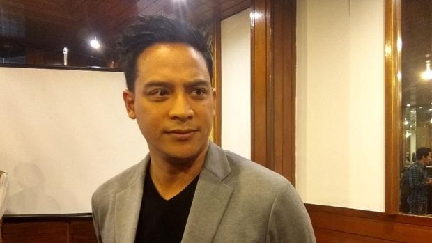  Tommy mengaku tidak ada yang mengintervensinya untuk memandu debat kedua tersebut. 