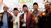 Turut hadir dalam acara tersebut, UKP Khusus Urusan Timur Tengah Alwi Shihab, calon Wakil Presiden nomor  01 Maaruf Amin, Ketua Jaringan Alumni Mesir Indonesia (JAMI) Aas Subarkah, TGB M Zainul Majdi dan Renald kasali saat deklarasi dukungan pasangan Capres dan Cawpares no 01 di Jakarta, Sabtu (9/2/2019). Foto: dok. JAMI